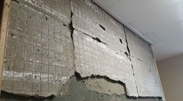 墙面瓷砖空鼓不取下来补救方法有哪些(墙面瓷砖空鼓怎么办?瓷砖空鼓补救方法)